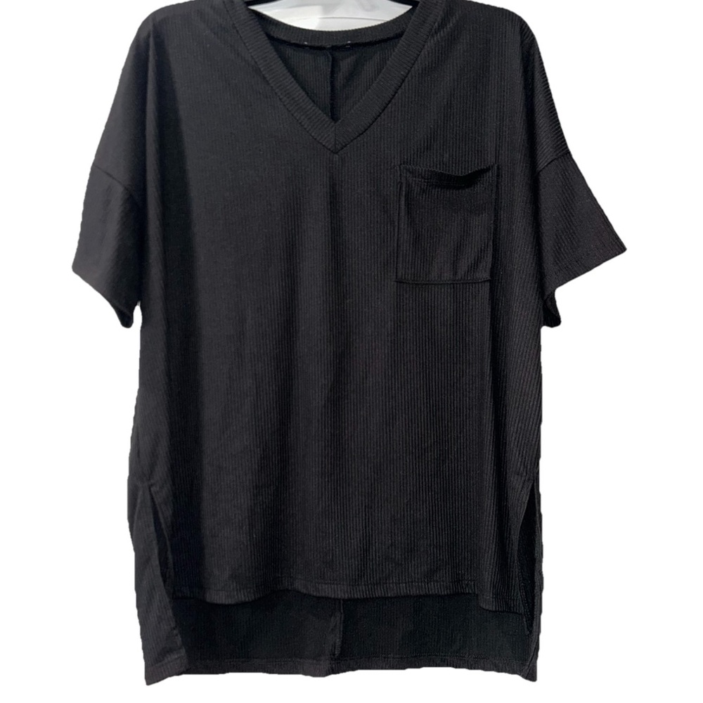 Black V Neckline Short Sleeve Pocket Top Women’s Medium
